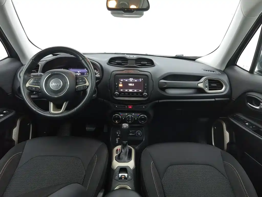 Jeep Renegade — миниатюра 5