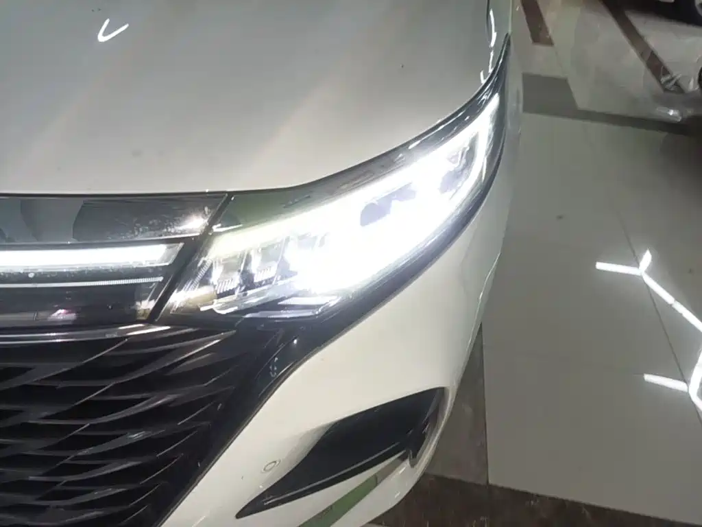 Roewe iMAX8 — миниатюра 24