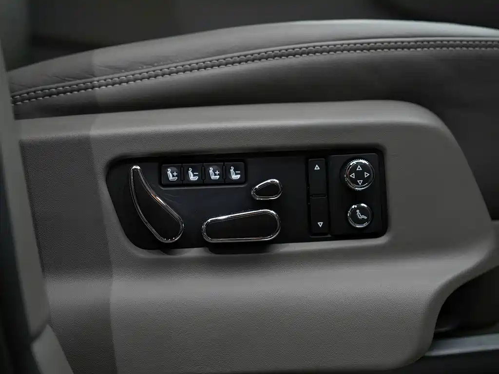 Bentley Bentayga 4.0T V8, фото 25