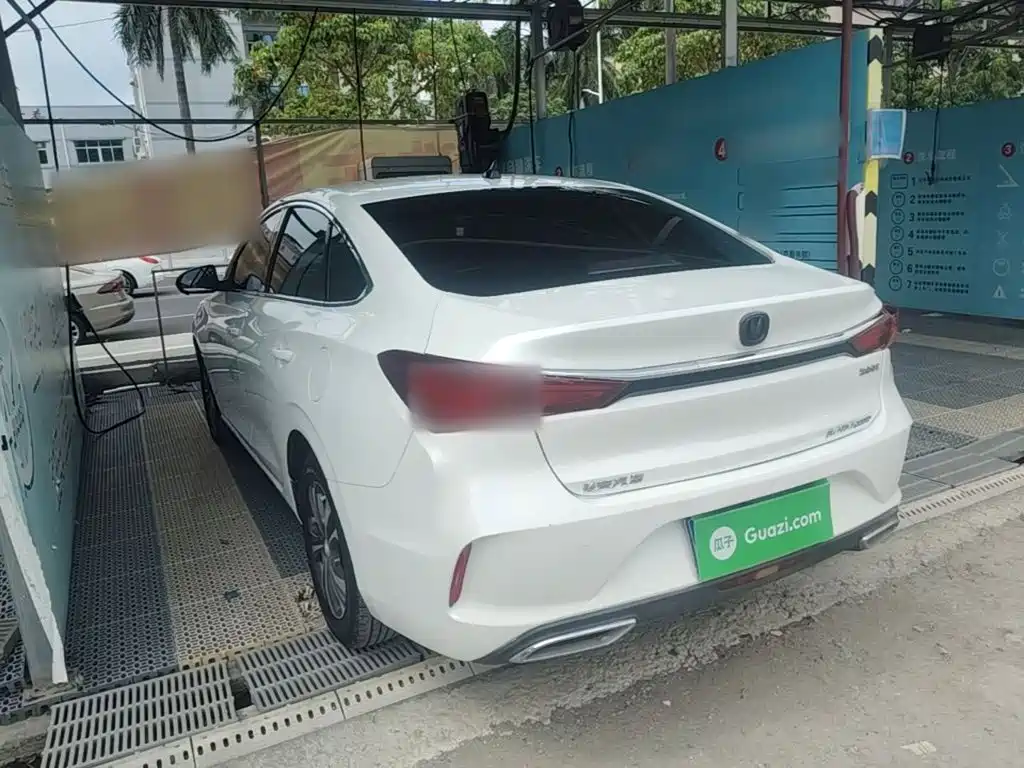 Changan Eado — миниатюра 5