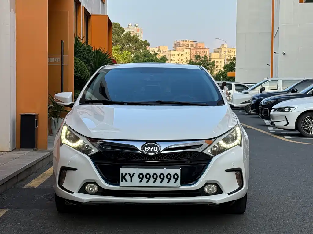 BYD Qin NEV — миниатюра 2
