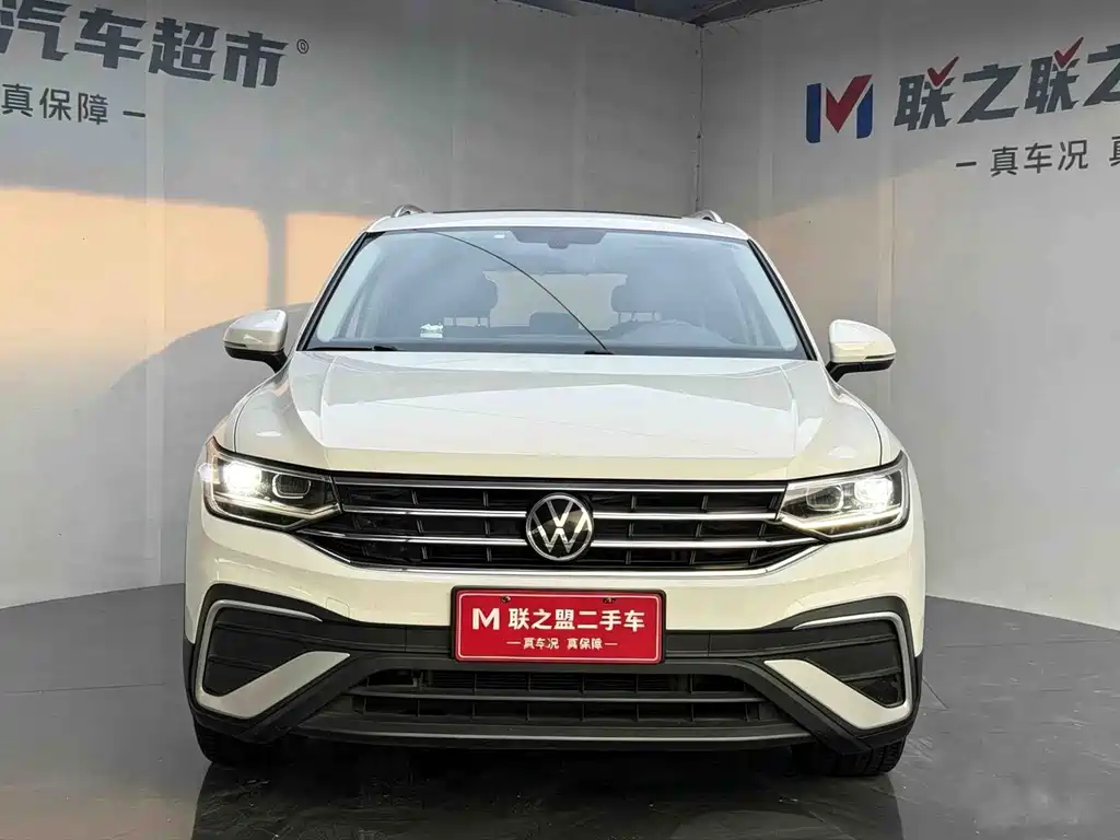 Volkswagen Tiguan L — миниатюра 2