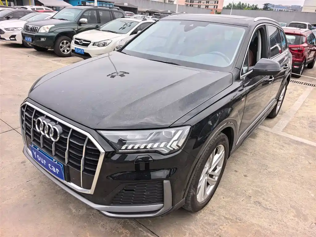 Купить Audi Q7