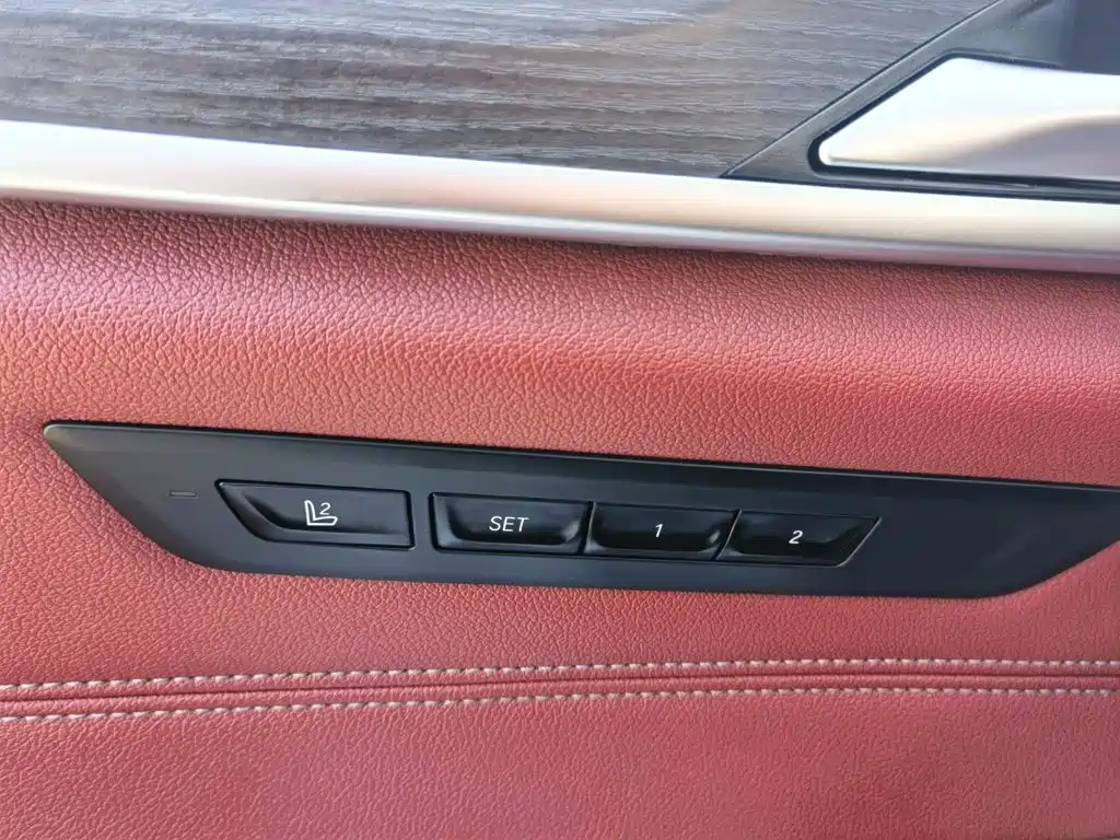 BMW 5 Series — миниатюра 39