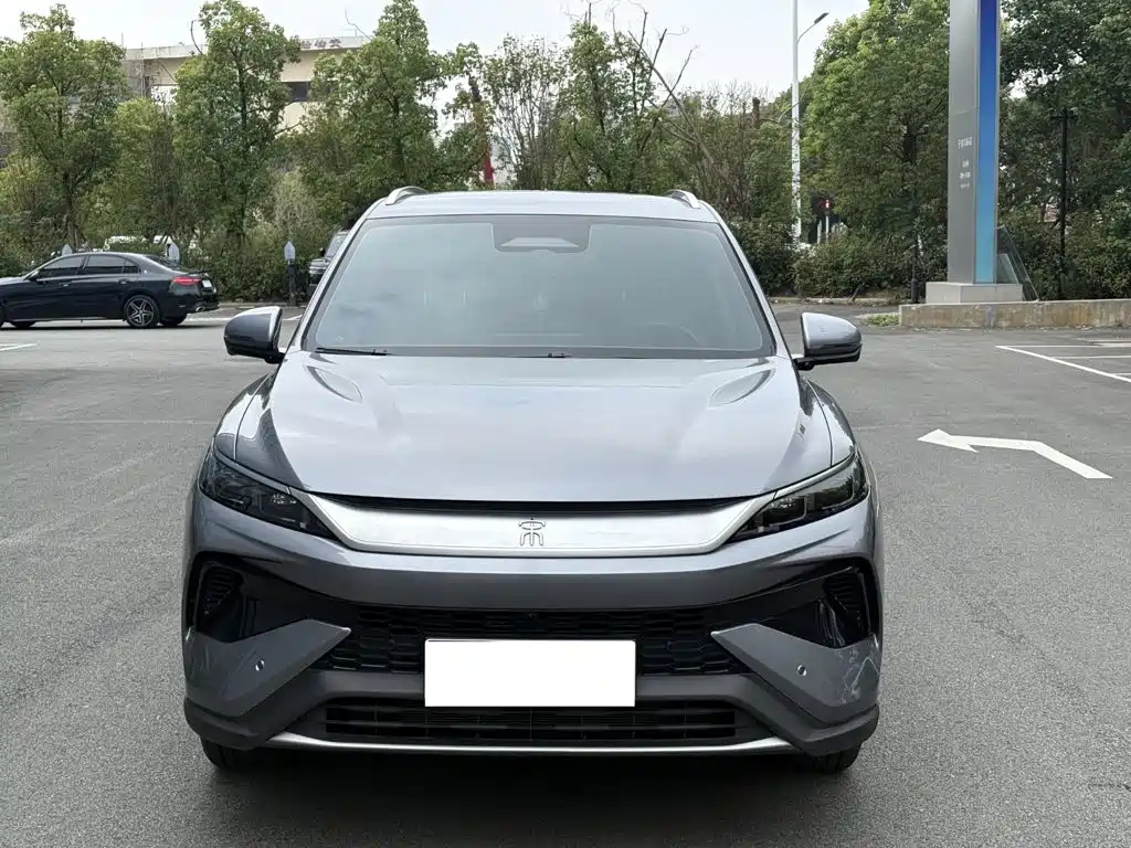 BYD L DM-i — миниатюра 2