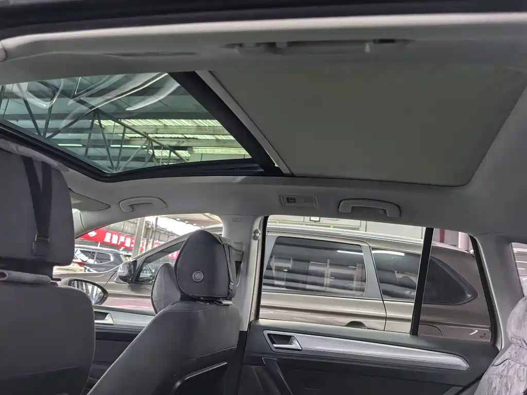 Volkswagen Golf Sportsvan — миниатюра 9