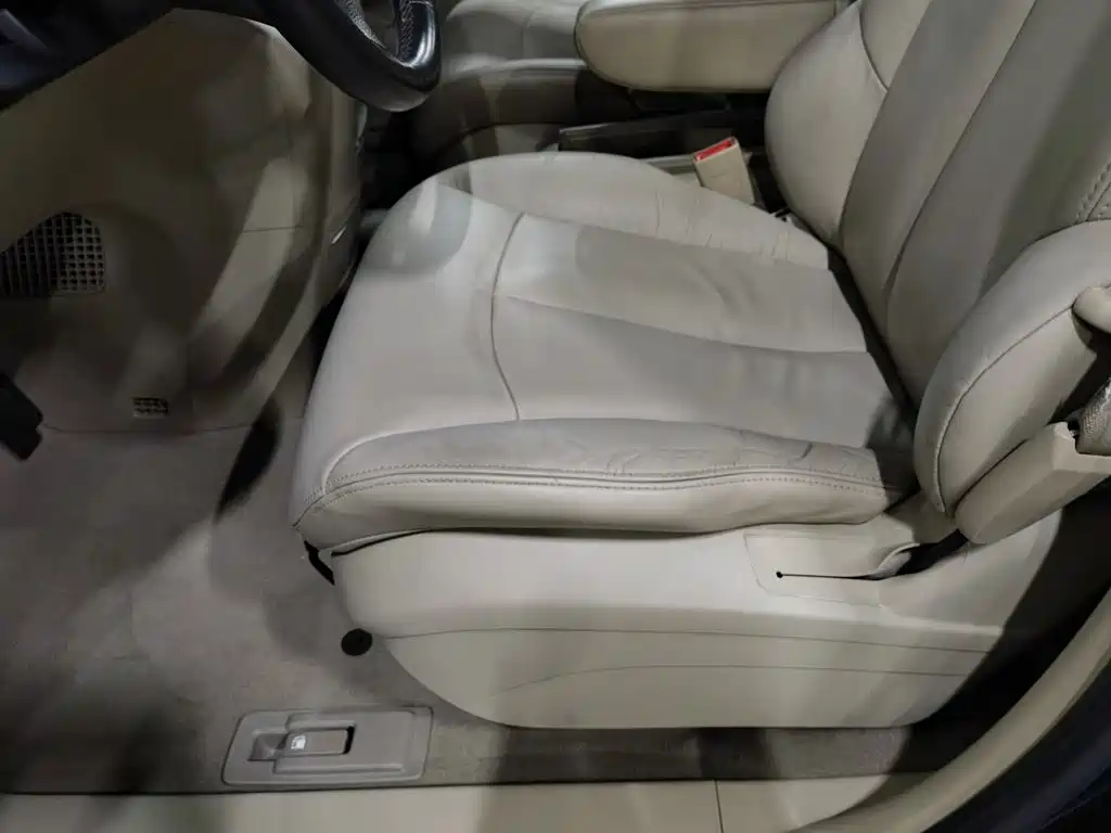 Buick GL8 — миниатюра 20