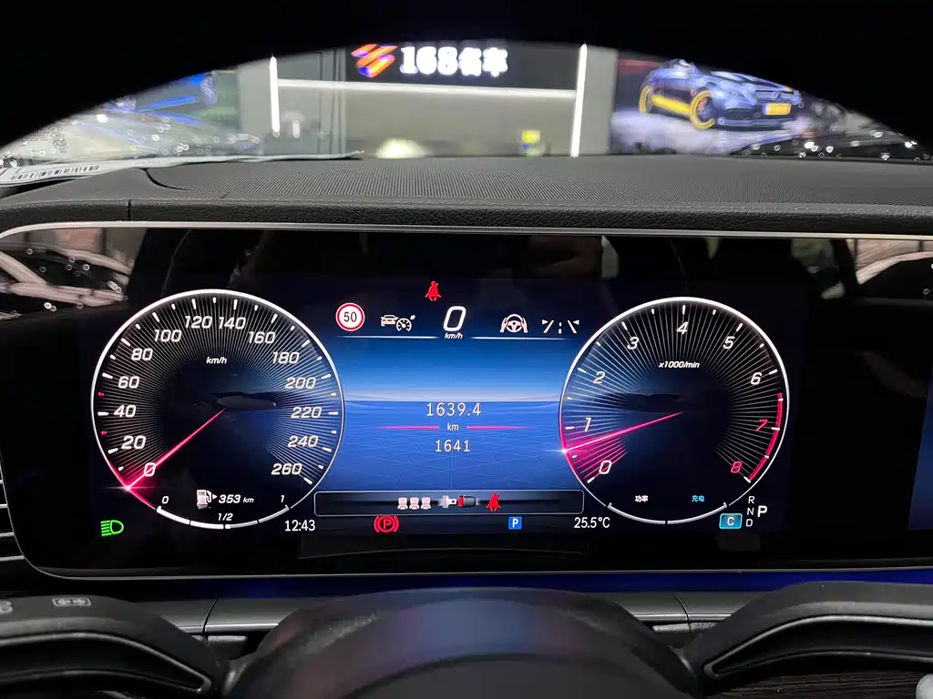 Mercedes-Benz GLE (Import) — миниатюра 20