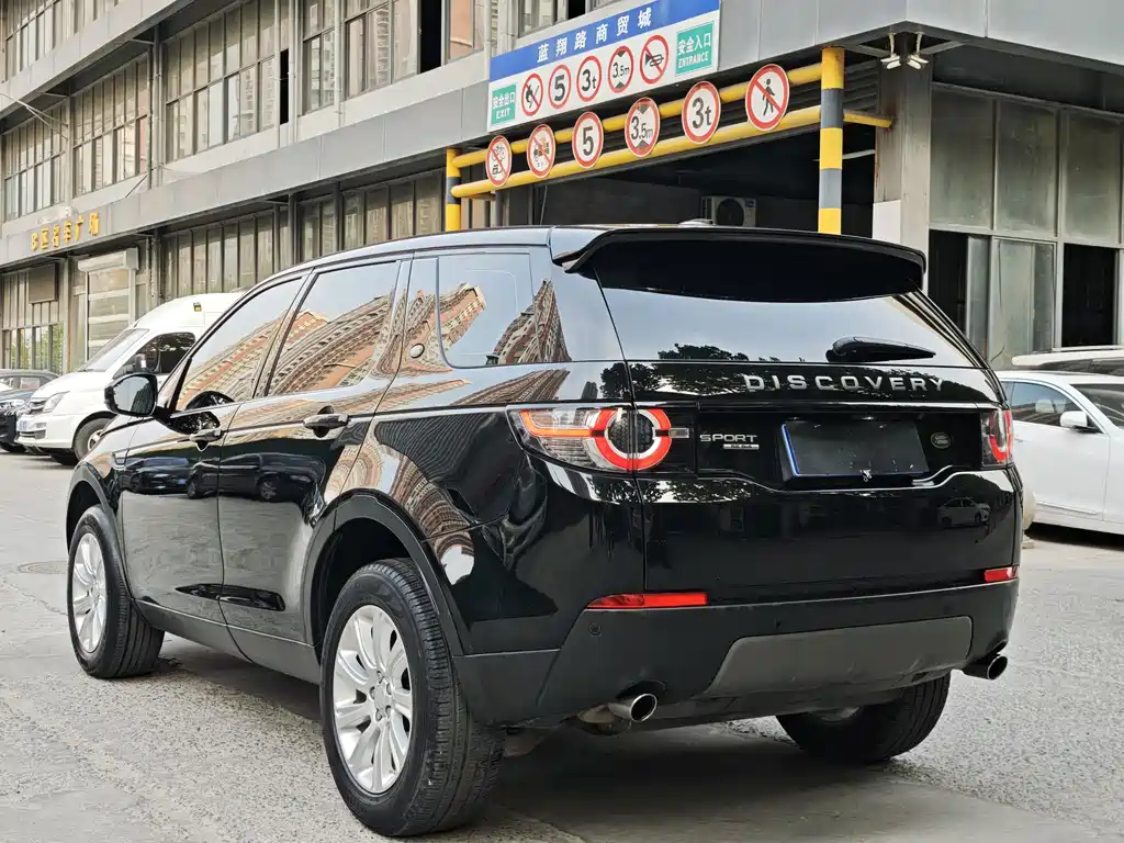 Land Rover Discovery Sport — миниатюра 10