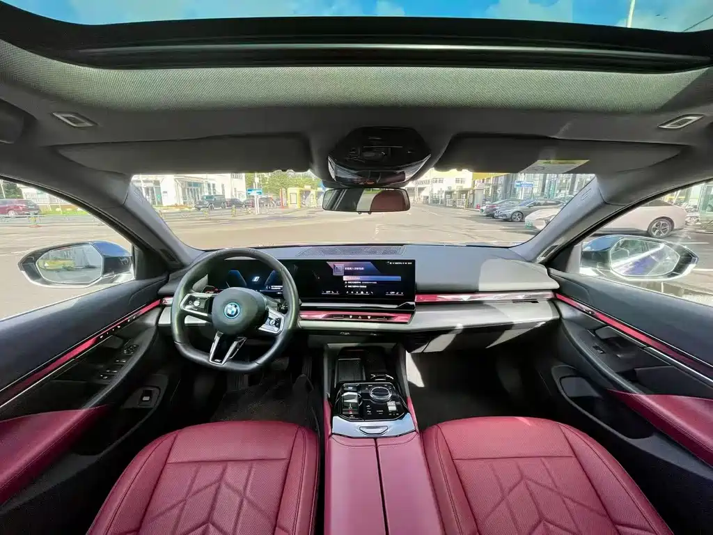 BMW i5 — миниатюра 8