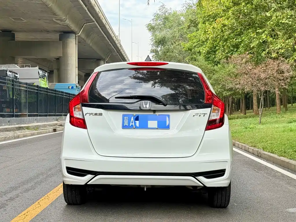 Honda Fit — миниатюра 5