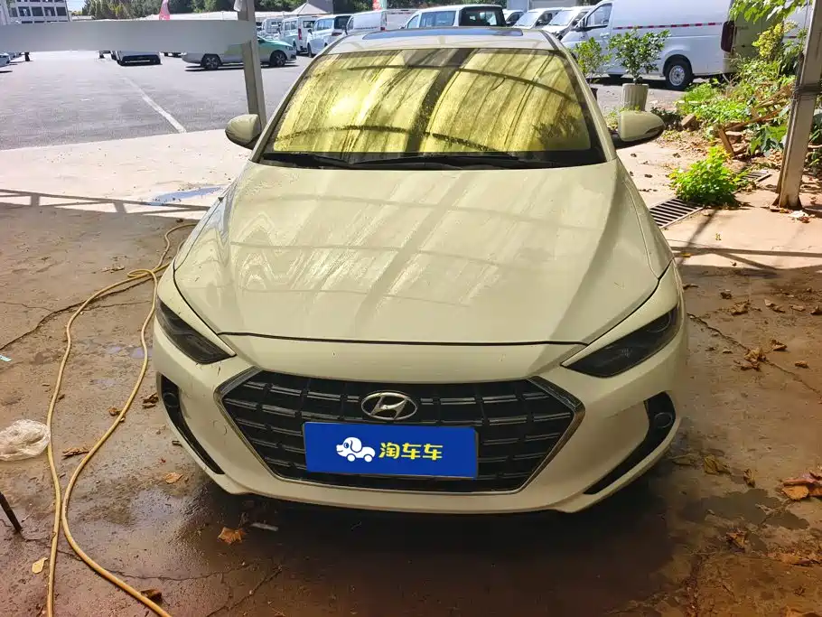 Hyundai Elantra — миниатюра 2