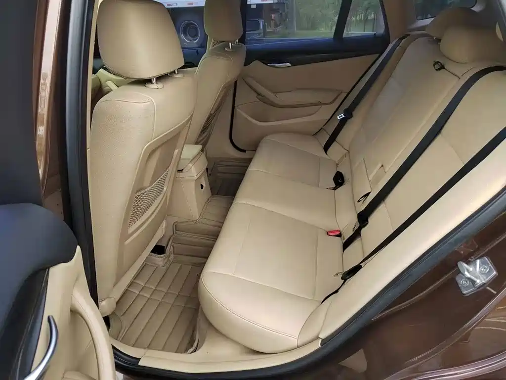 BMW X1 (Import) — миниатюра 6