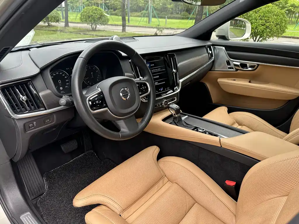 Volvo V90 2019 Cross Country T5 AWD VI
