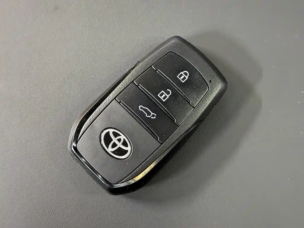 Toyota RAV4 — миниатюра 18