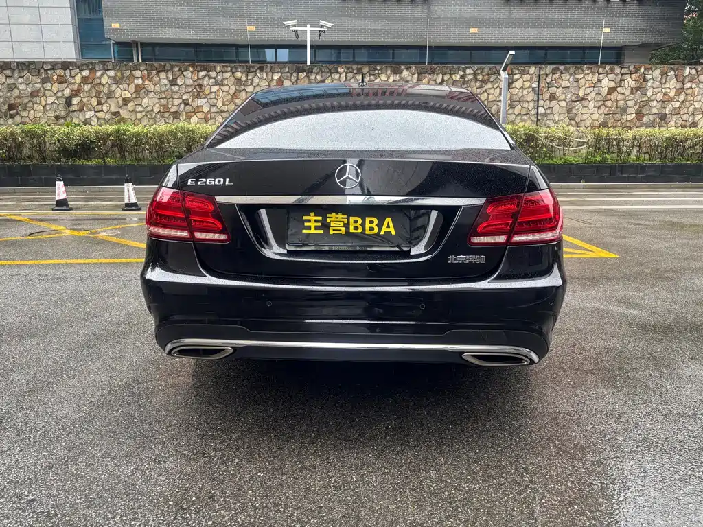 Mercedes-Benz E-Class — миниатюра 18