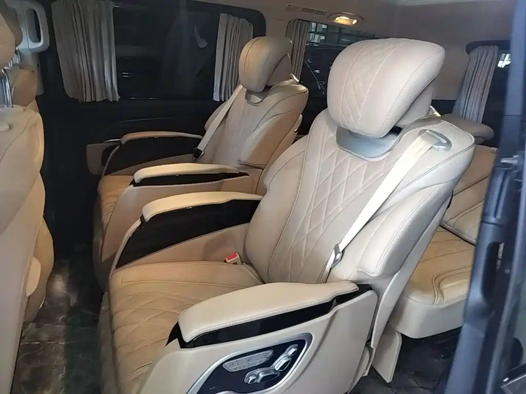 Mercedes-Benz V-Class — миниатюра 17
