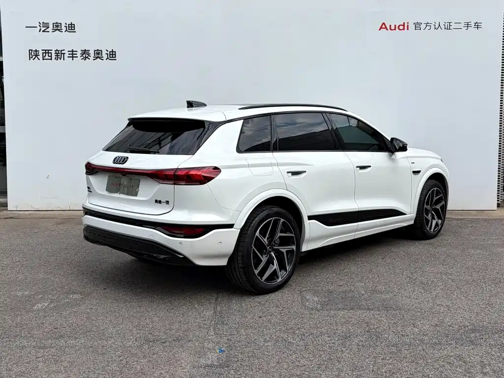 Audi Q6L e-tron — миниатюра 3