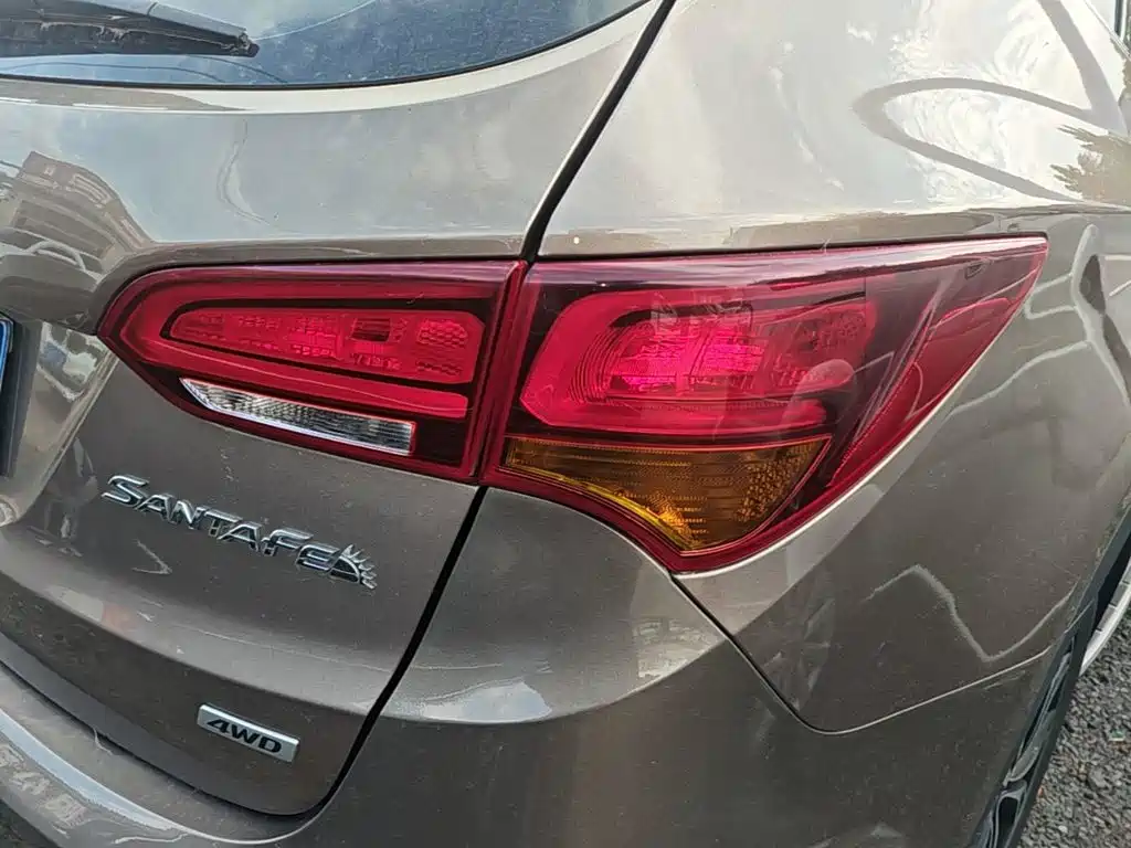 Hyundai Santa Fe — миниатюра 8