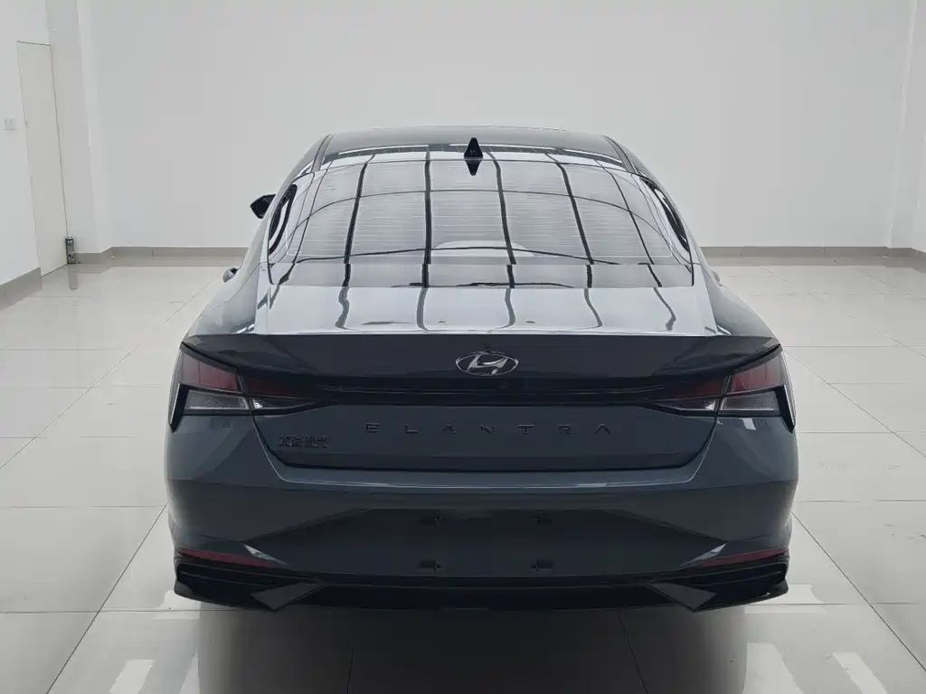 Hyundai Elantra — миниатюра 3