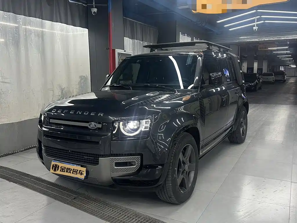 Land Rover Defender 2023
