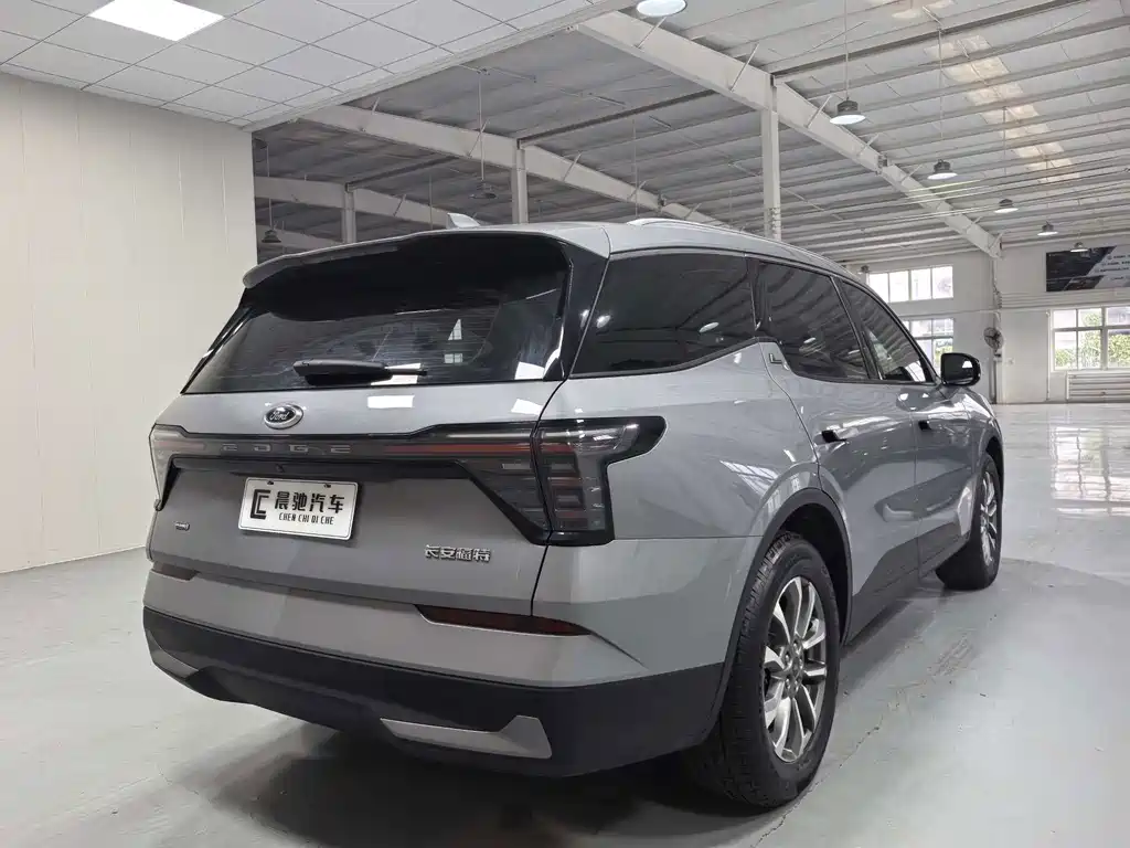 Ford Edge — миниатюра 4