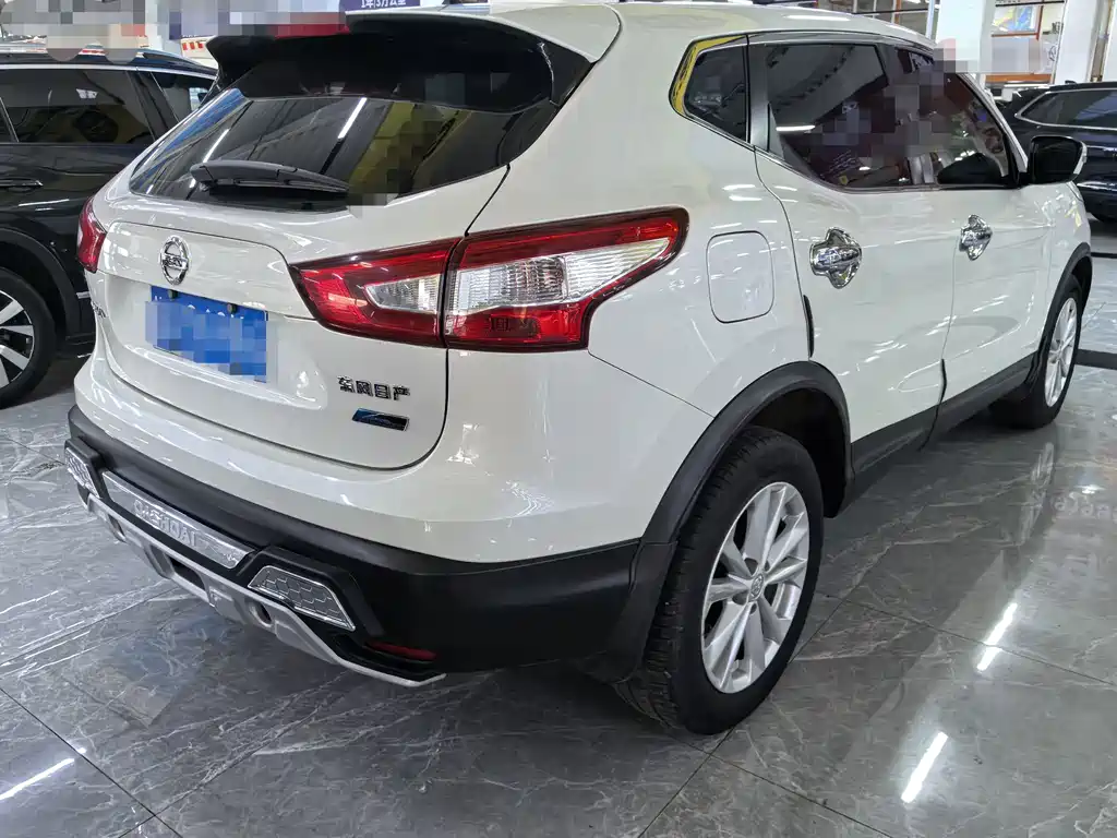 Nissan Qashqai — миниатюра 6