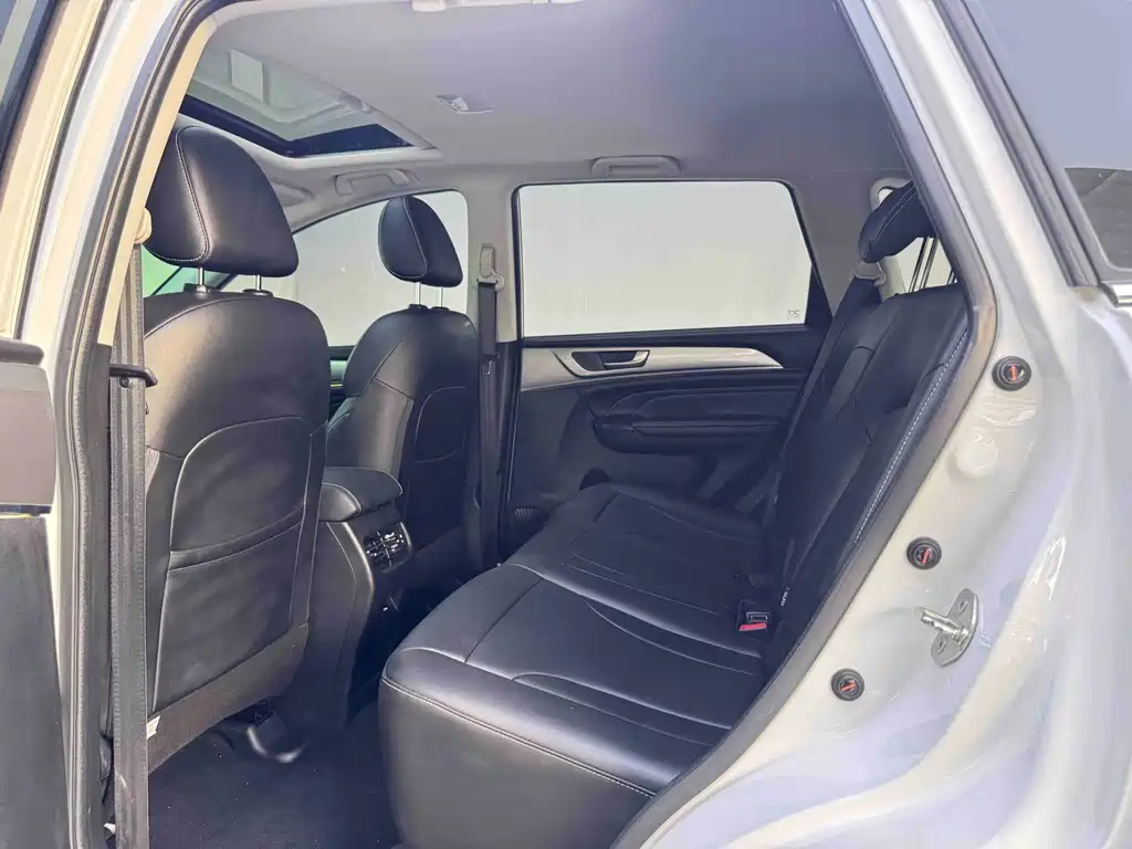 Haval M6 — миниатюра 8