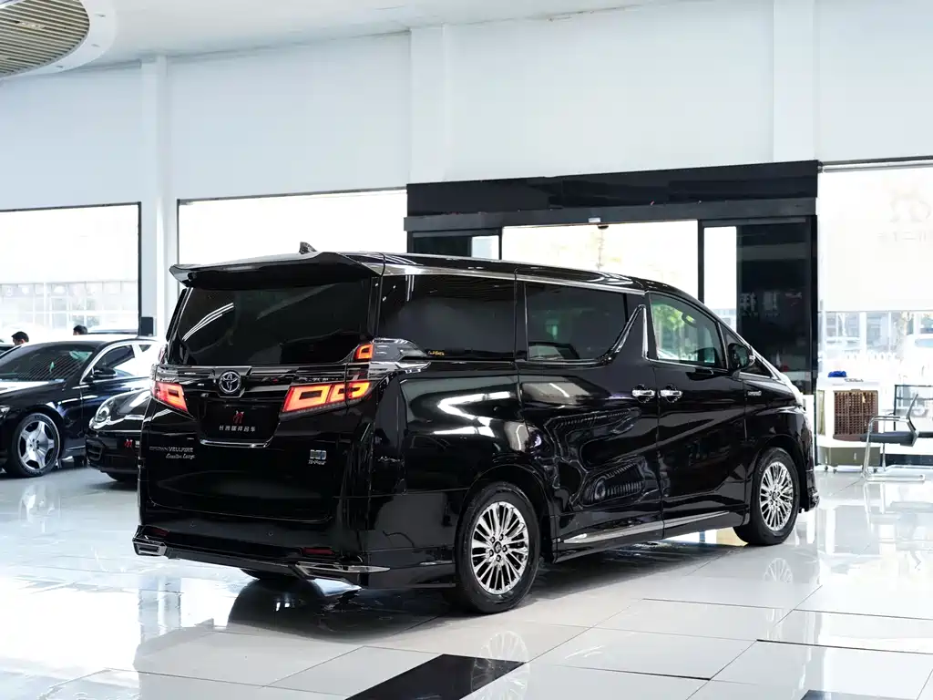 Toyota Vellfire — миниатюра 21