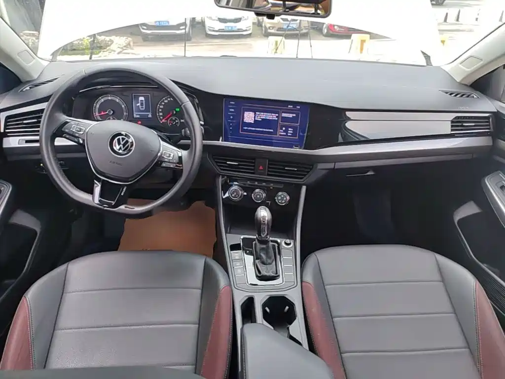 Volkswagen Bora 2021 1.5L AT Comfort Smart Connect