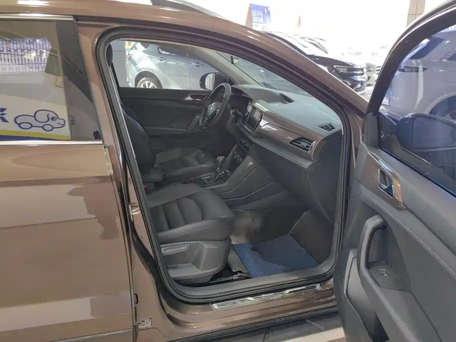 Volkswagen Tharu — миниатюра 8