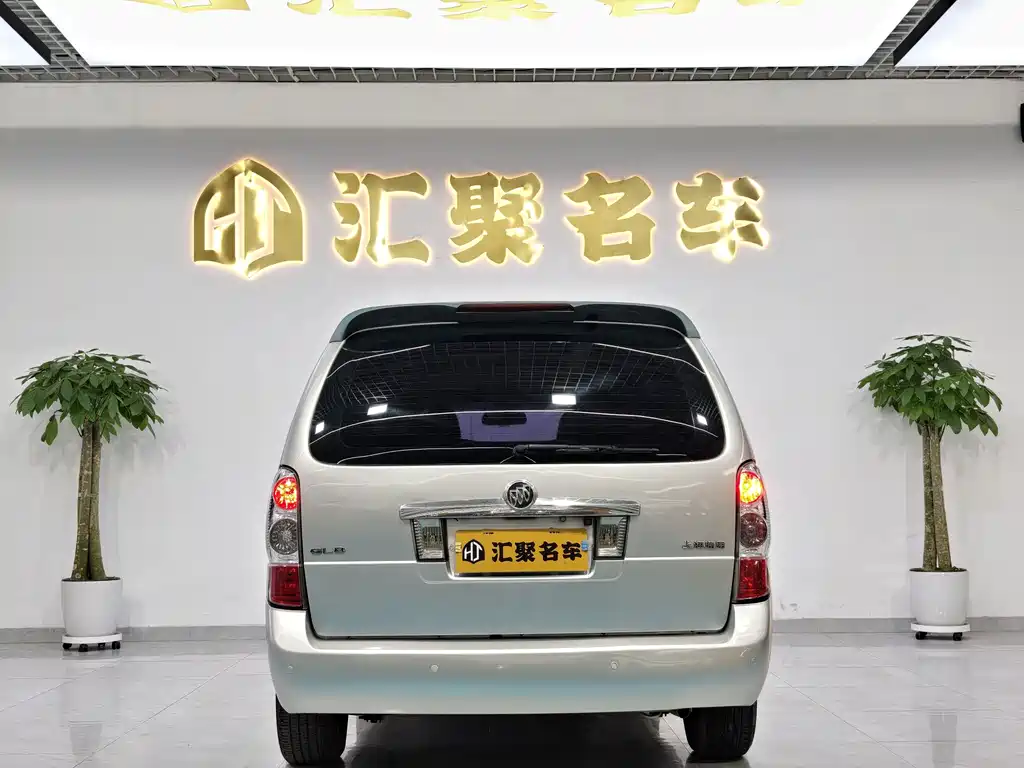 Buick GL8 — миниатюра 8