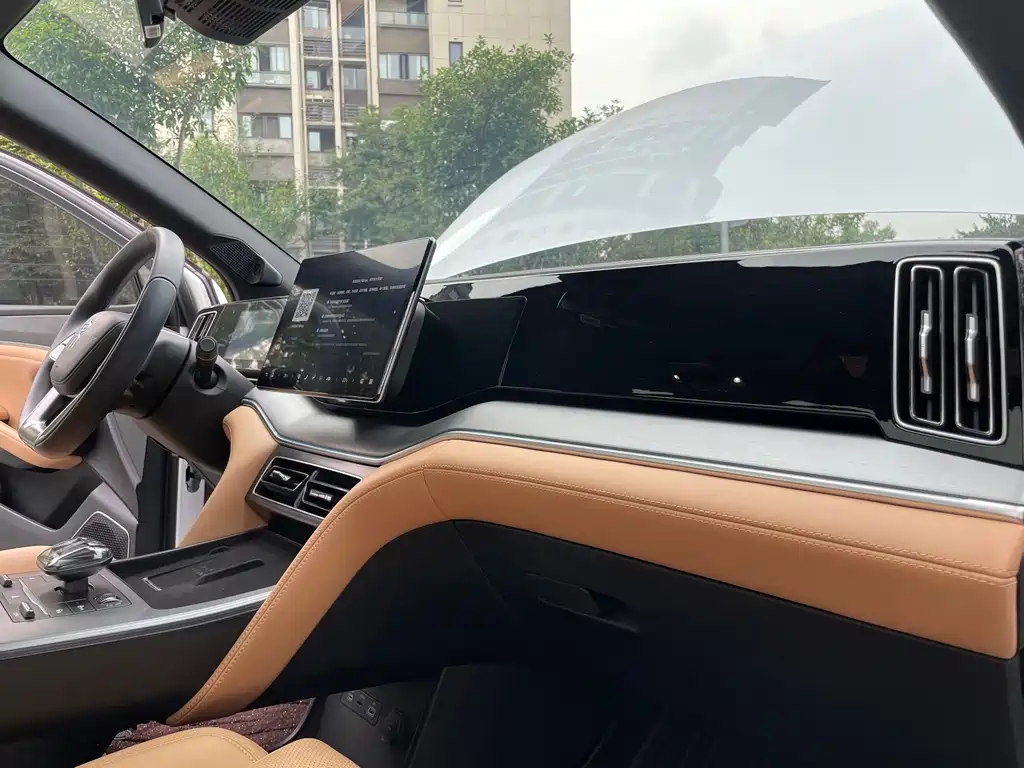 BYD L DM-i — миниатюра 15