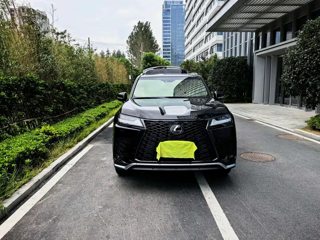 Lexus LX — миниатюра 4