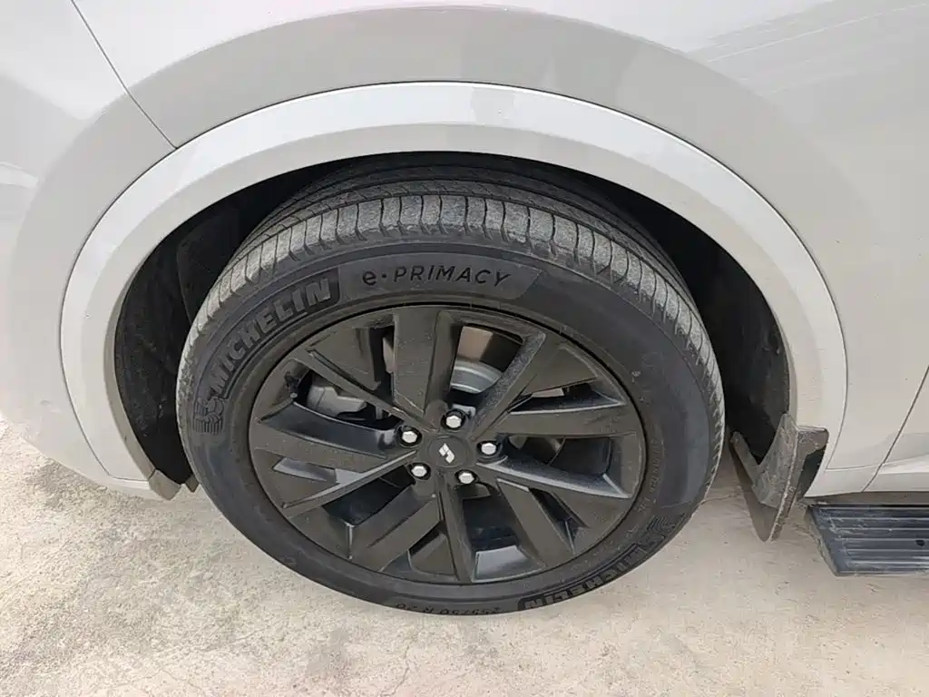 Li Auto Li L8 — миниатюра 23