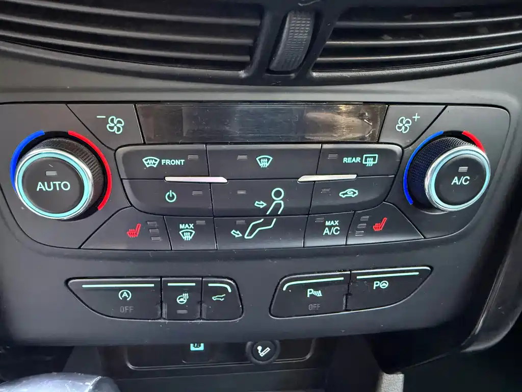 Ford Kuga — миниатюра 8
