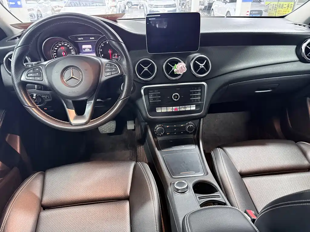 Mercedes-Benz GLA — миниатюра 13