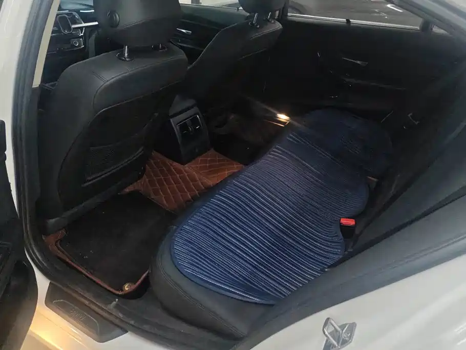 BMW 3 Series — миниатюра 11