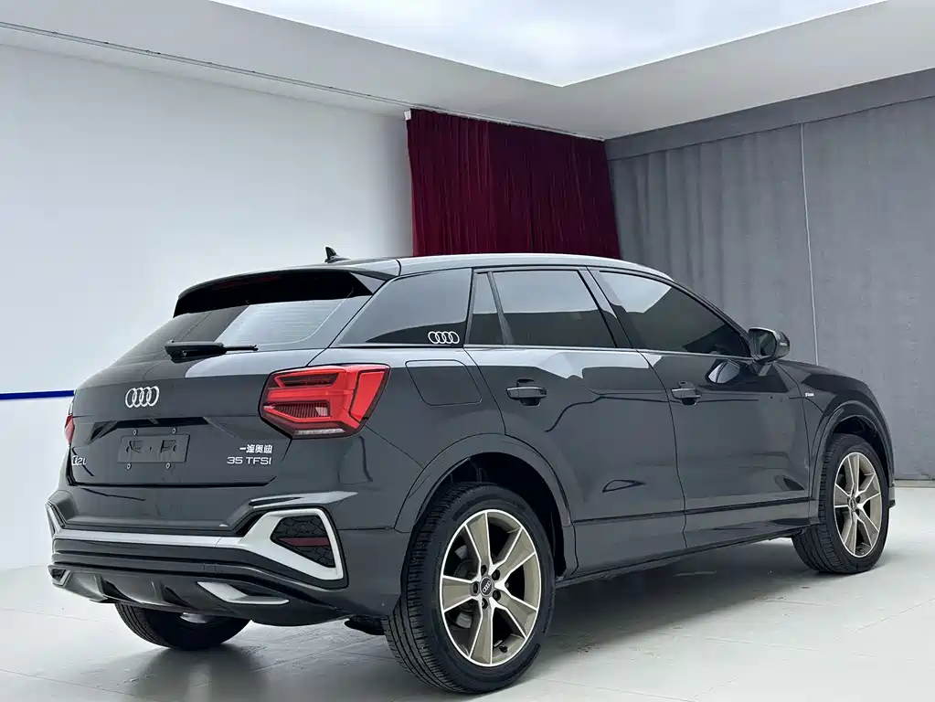 Audi Q2L 2022 35 TFSI Fashion