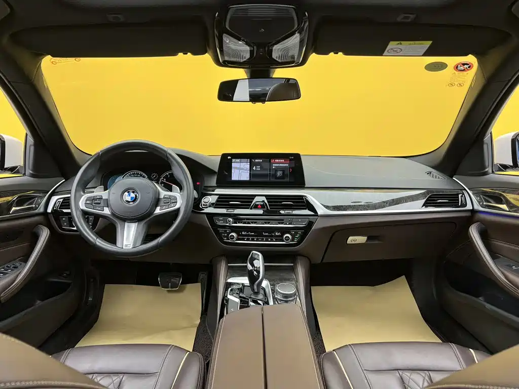 BMW 5 Series — миниатюра 38