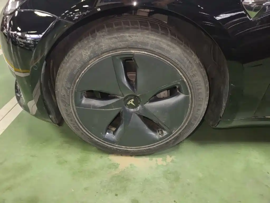 Tesla Model 3 — миниатюра 23