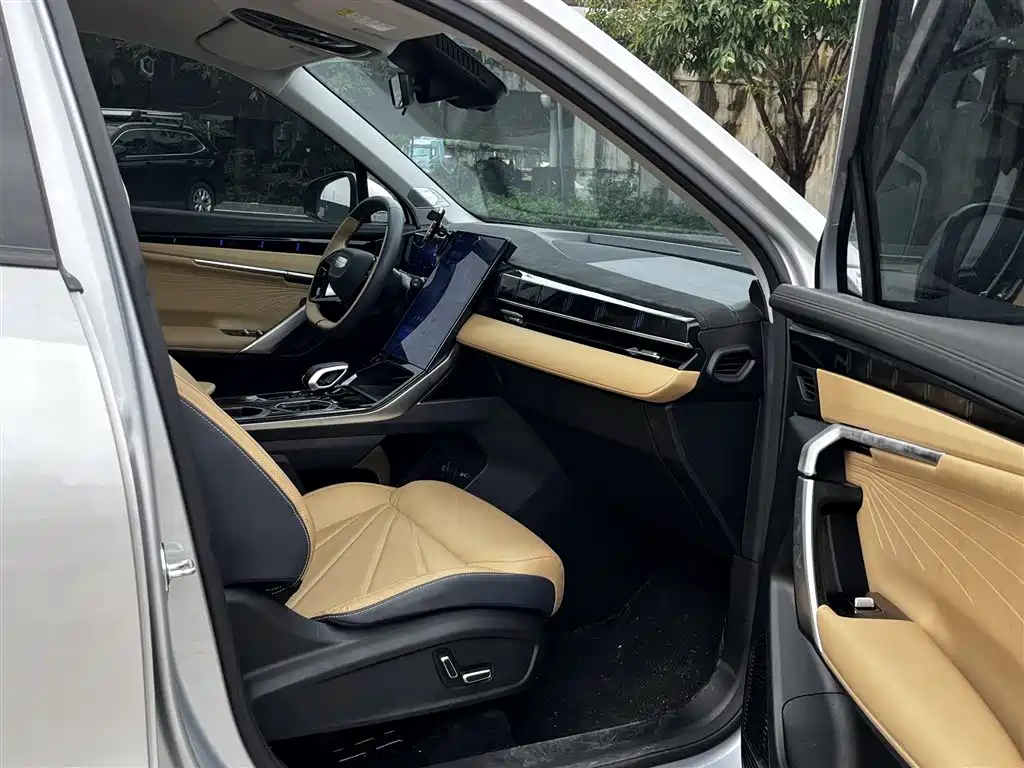 Geely Boyue L — миниатюра 18