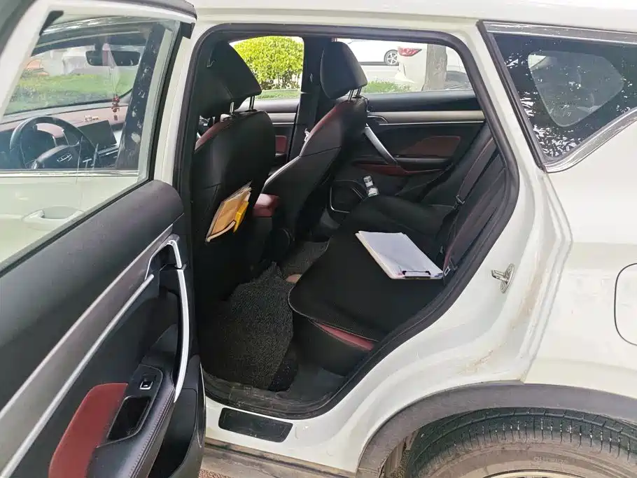 Geely Binyue — миниатюра 11