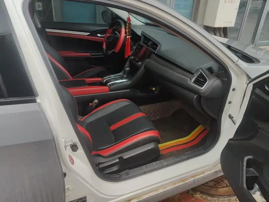 Honda Civic — миниатюра 8