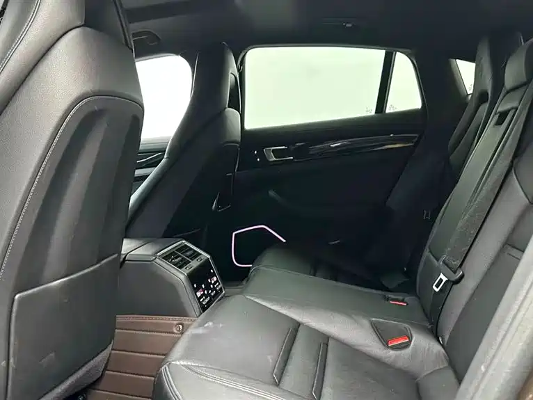 Porsche Panamera — миниатюра 9