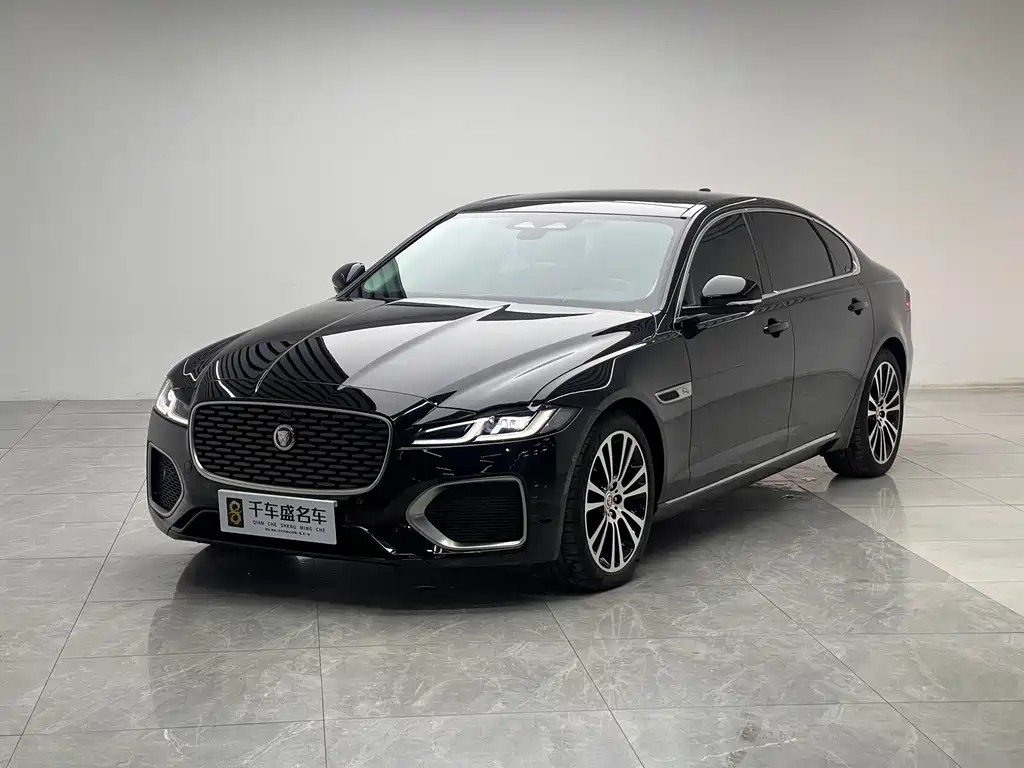 Jaguar XFL
