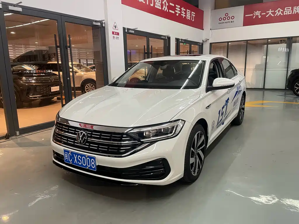 Volkswagen Sagitar 2024