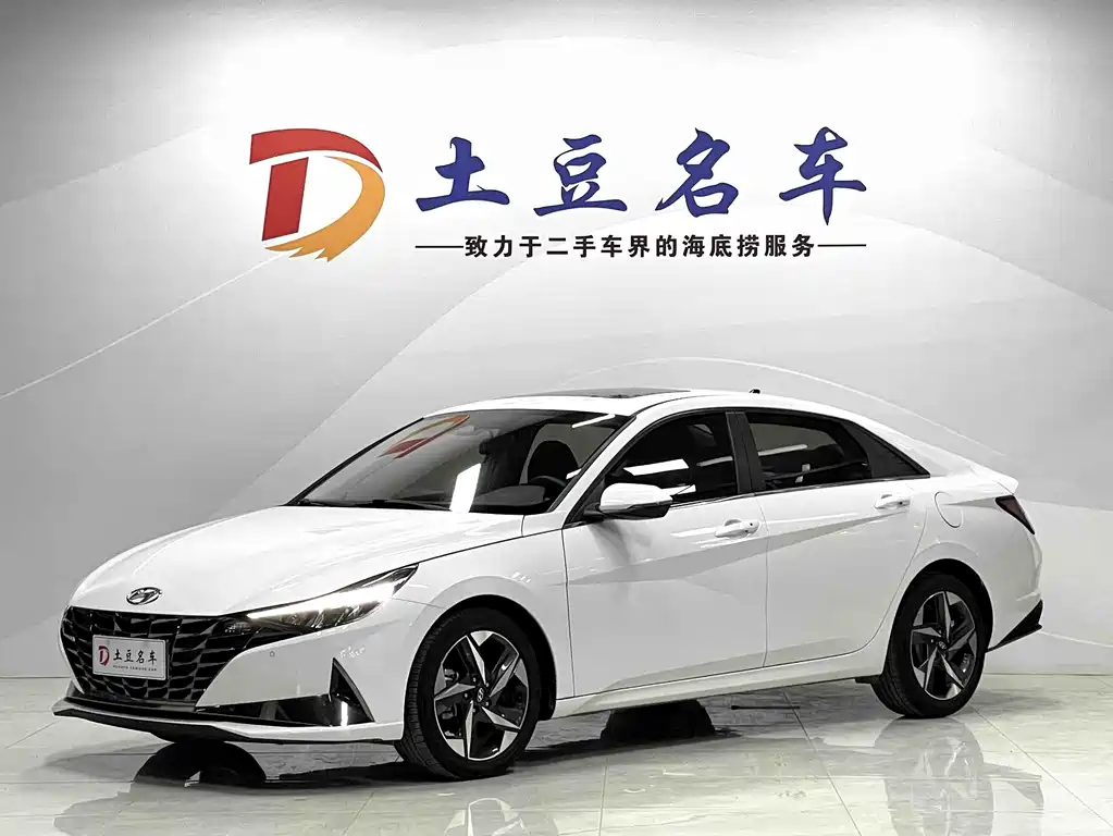 Hyundai Elantra 2022