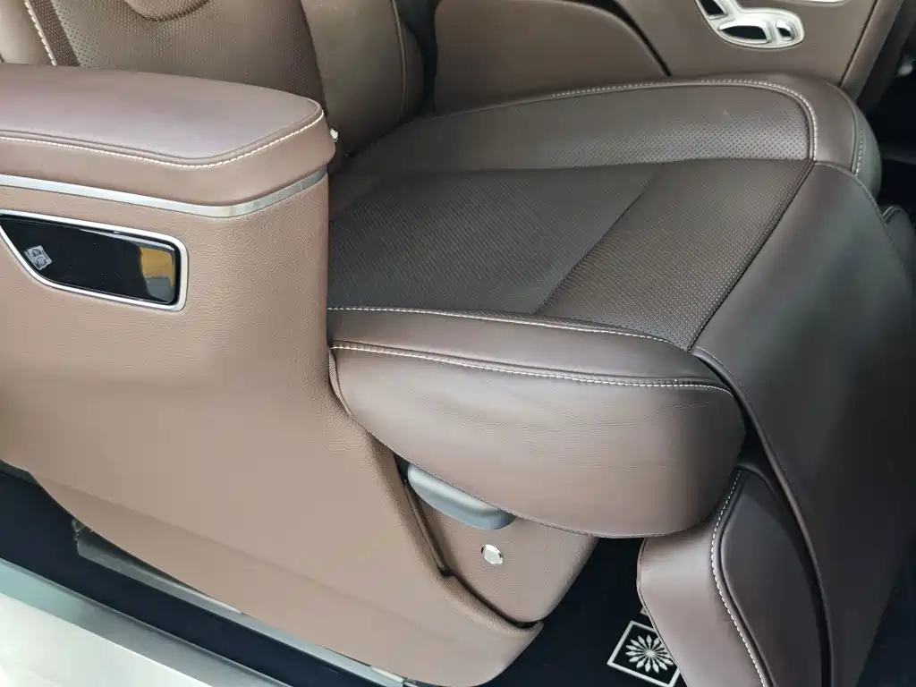 Mercedes-Benz V-Class — миниатюра 26