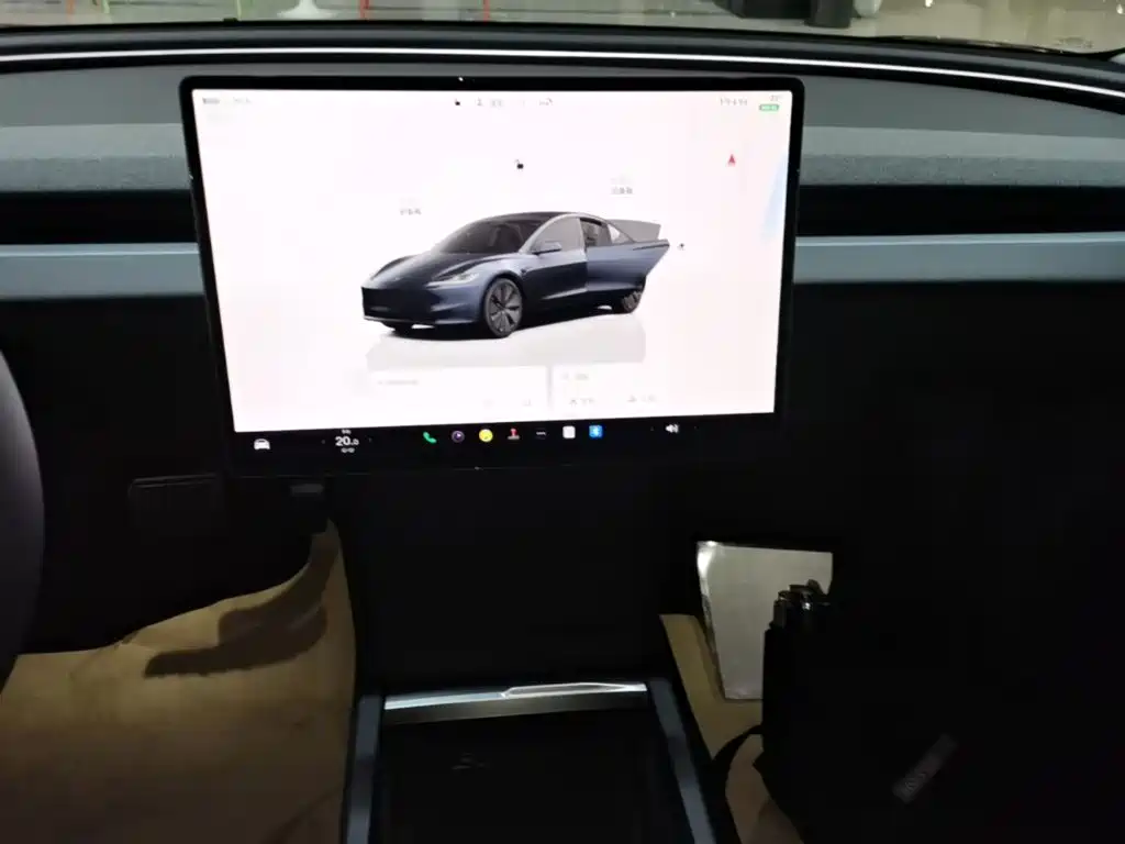 Tesla Model 3 — миниатюра 13